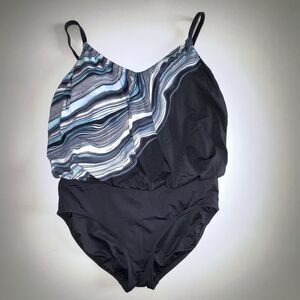 Coco Reef Contours One Piece Swimsuit Size 14/38 C/D Black Blue Wave Pattern